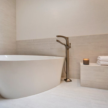Contemporary Master Bathroom (Gilbert, AZ)