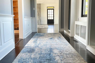 Example of a minimalist hallway design in New York