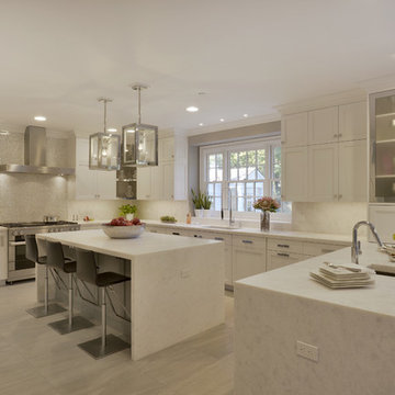 Traditional w/ Contemporary Style!