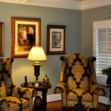 Updated Interior Living Room / Dining Room & Kitchen with Faux Painted Cabinets