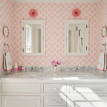 Scarletts Bathroom