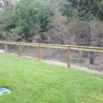 Framed Black chain link