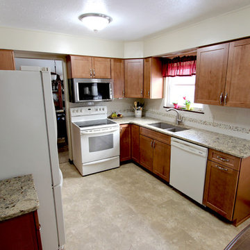 Waypoint Maple Spice Cabinets with Eternia Quartz Claremont Countertops