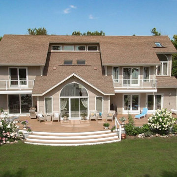 Lovely & Low-Maintenance Lakeside Deck