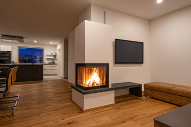 Speicherofen mit Sitzbank aus Bruchschiefer