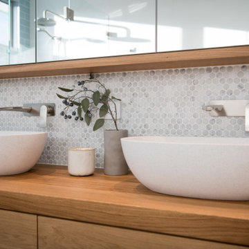 TASMAN BEACH HOUSE