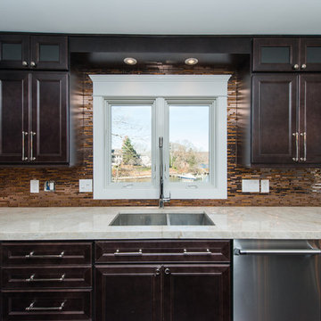 Taj Mahal Quartzite in a Contemporary Kitchen