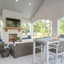 Build outdoor space/Covered Porch