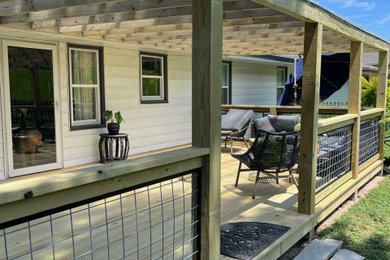Inspiration for a country deck remodel in Kansas City