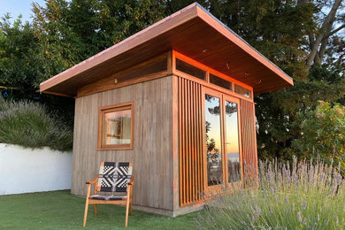 Inspiration for a shed remodel in San Francisco