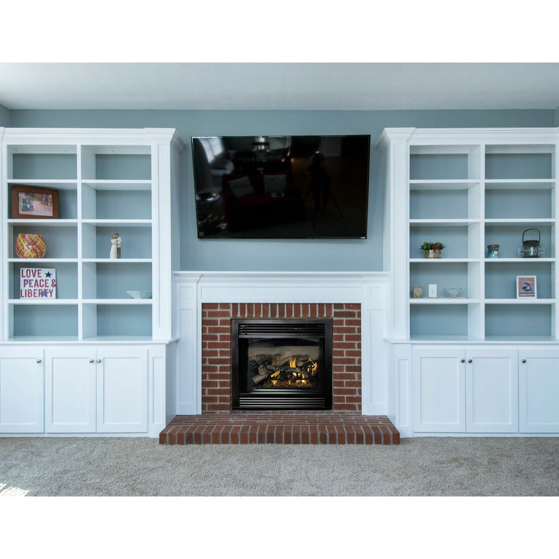 Heyer Wall Unit