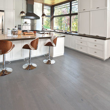Today's Hottest Trend! Grey Harwood floors!
