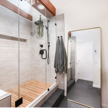 Primary Bath - Glen Arbor