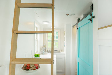 Kitchen - contemporary kitchen idea in Other