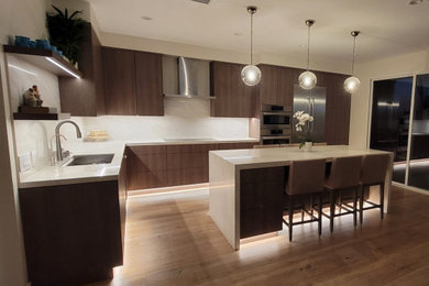 Kitchen - kitchen idea in Orange County
