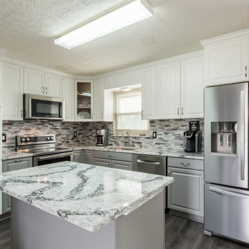 Kitchen Remodel Done in a Subtle Two-Tone Color