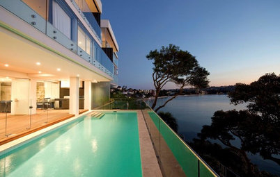 12 Mouth-Watering Homes Overlooking the Water