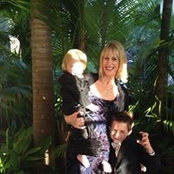 Lesley Lowe's photo