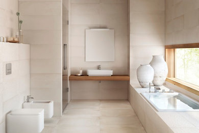Example of a minimalist bathroom design in Miami