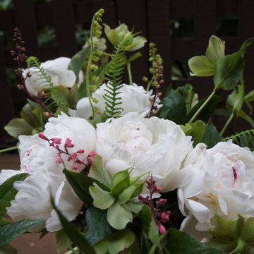 Slow Flowers May Inspiration: Floral Design with Seasonal Peonies