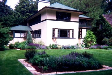 Design ideas for a traditional landscaping in Chicago.