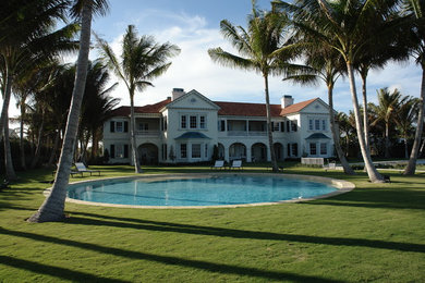 Elegant home design photo in Miami