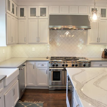 Hazelwood Homes-Transitional Farmhouse Kitchen in a New Quad Cities Area Home
