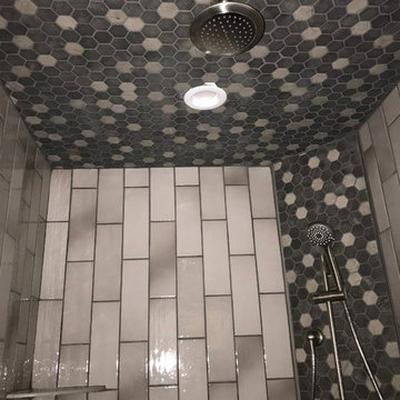Midland - Transitional Bathroom