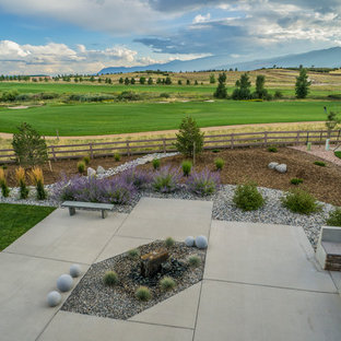 Contemporary Landscape with Basalt Columns Water Feature