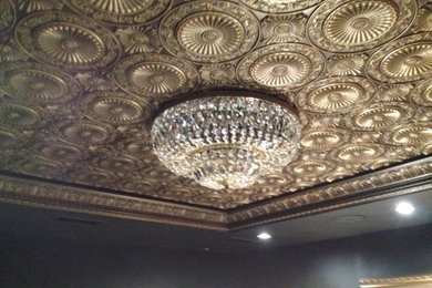 Home design - traditional home design idea in Orange County