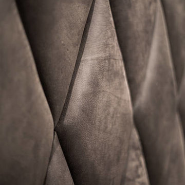 ALPHENBERG - LEATHER HUGS