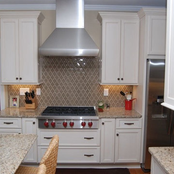 Granite Kitchen with Stainless Steel Slide In Range