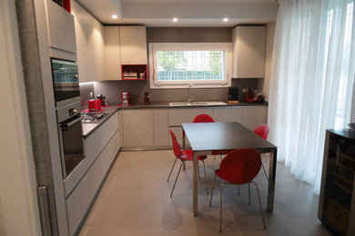 Ispirazione per una cucina minimal