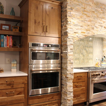 Stunning Kitchen Remodel Done in a Two-Tone Color