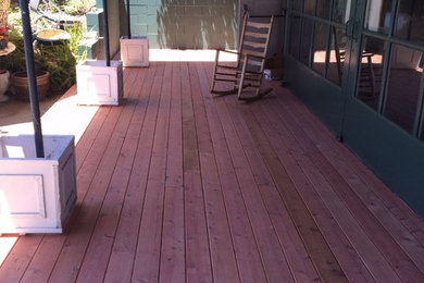 Elegant deck photo in Santa Barbara
