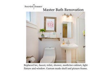 Small farmhouse master vinyl floor, multicolored floor, single-sink and wood ceiling bathroom photo in Boise with a one-piece toilet, pink walls, a pedestal sink and a freestanding vanity