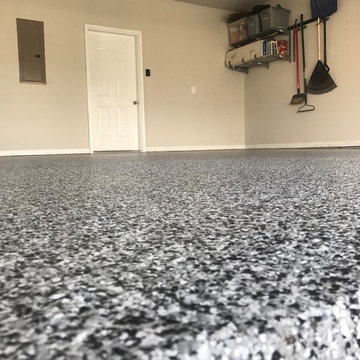 Garage Epoxy/Polyaspartic Flake Floors