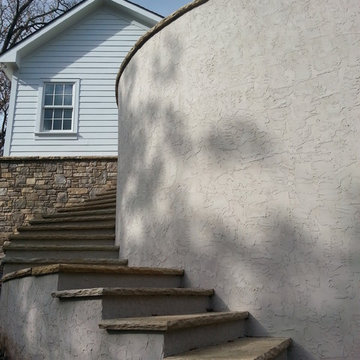 in-ground spa with retainer wall