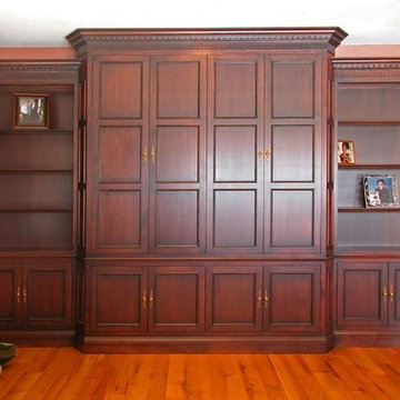 Freestanding TV cabinet