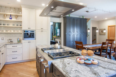 Kitchen - craftsman kitchen idea in Denver