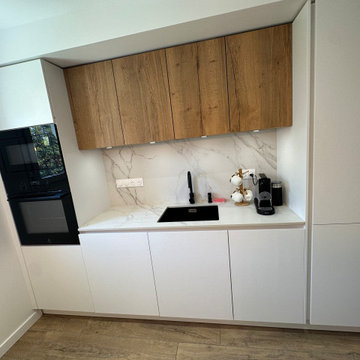 CUISINE BLANCHE MODERNE : Sans poignée Blanche Dekton Entzo