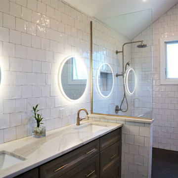 Bright, Beachy Bathroom