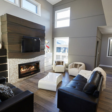 Custom 1911 sq ft Two Storey Show Home - Authentic Developments