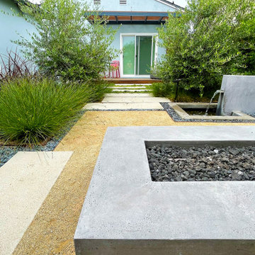 Long Beach Mod Backyard Gathering Space