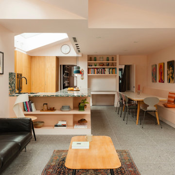 SAWTOOTH HOUSE