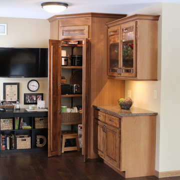 Geneseo, IL-Rustic but Refined