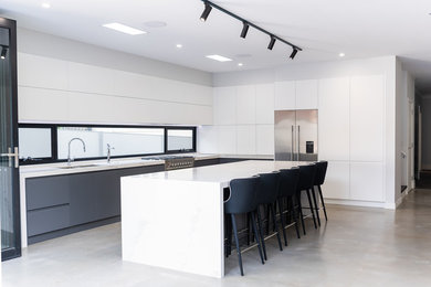 Design ideas for a modern kitchen in Sydney.