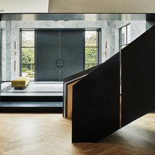 Entryway / Vestibule