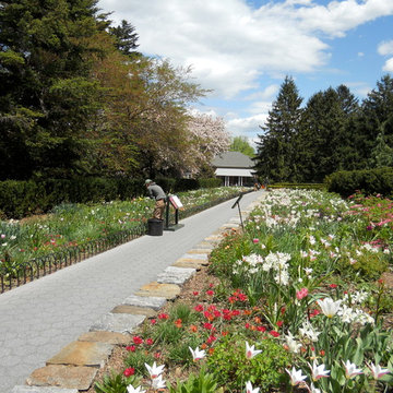 Sneak Peek at Piet Oudolf's Seasonal Walk Borders