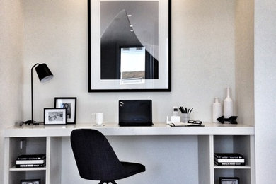 Contemporary home office in Brisbane.